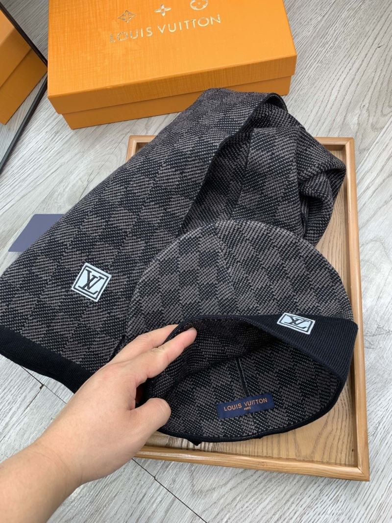 Louis Vuitton Caps Scarfs